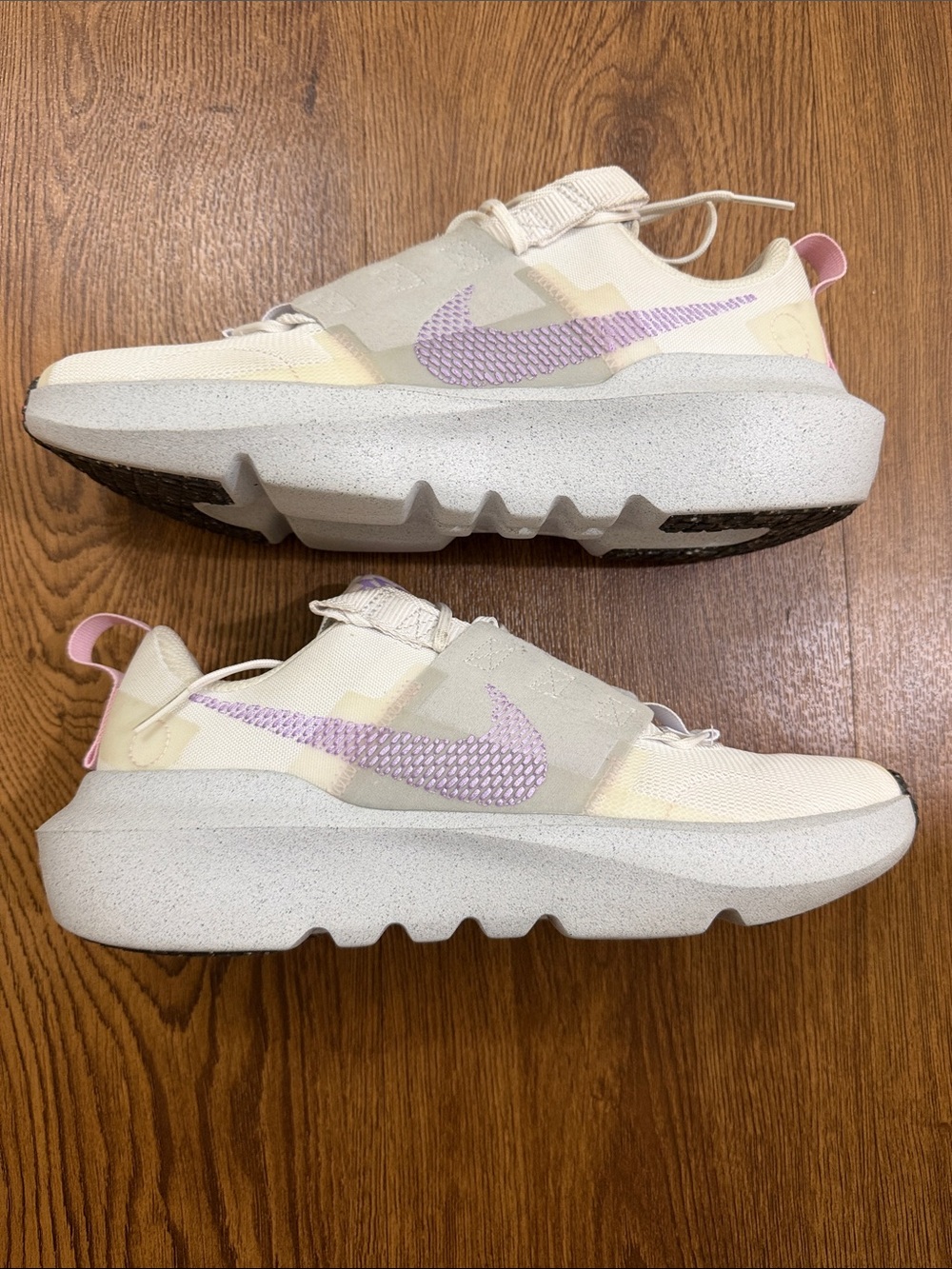 Nike Women's Cream & Lavender Slip-On Casual Sneakers